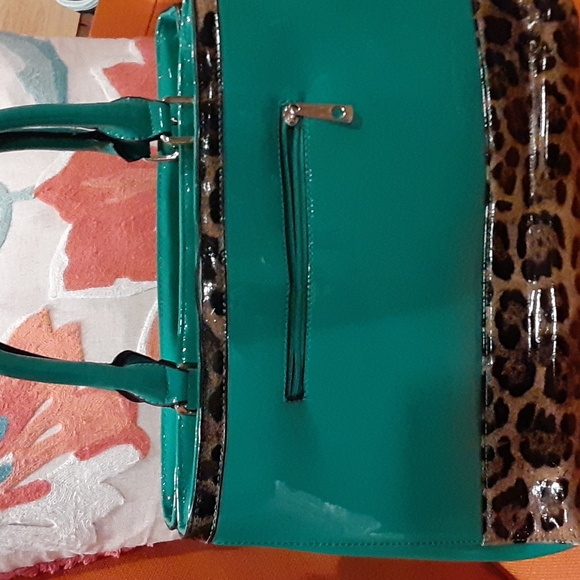 Purse - Picture 2 of 3